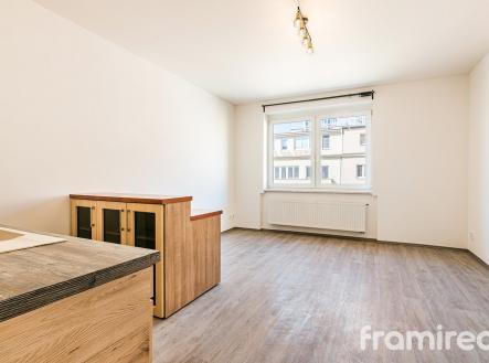 Pronájem bytu, 3+kk, 75 m²