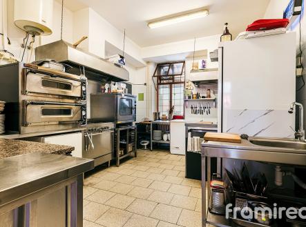 Prodej - restaurace, 340 m²