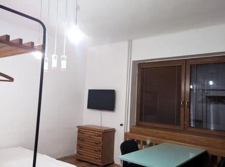 Pronájem bytu, 1+kk, 23 m²