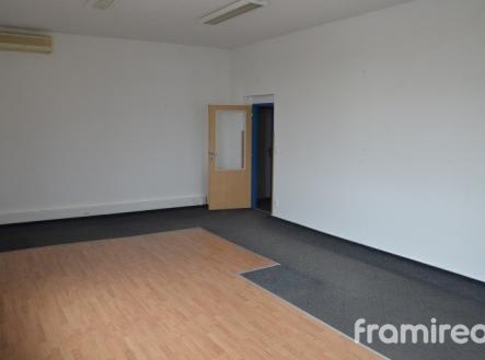 Pronájem kanceláře, 72 m²