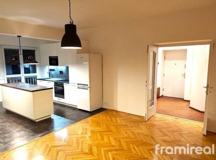 Pronájem bytu, 3+kk, 85 m²