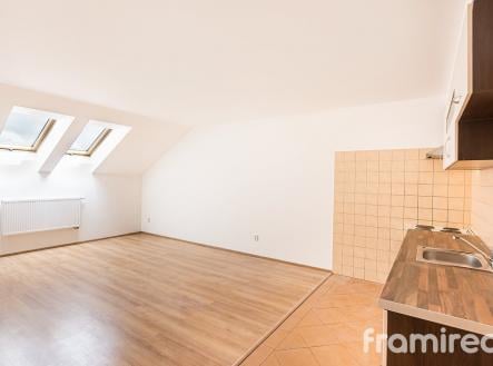 Pronájem bytu, 2+kk, 61 m²