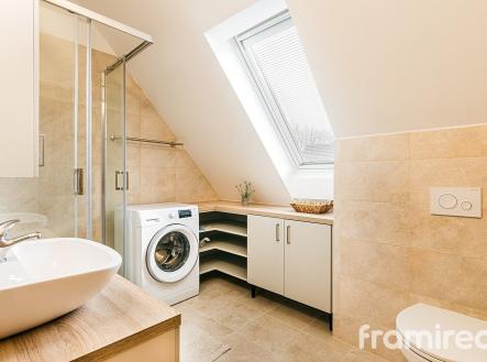 Pronájem bytu, 3+kk, 75 m²