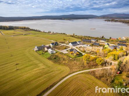 Prodej pozemku pro komerční výstavbu, 1 696 m²