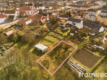 Prodej pozemku pro bydlení, 1 079 m²