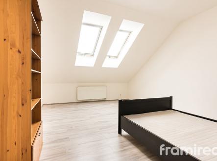 Pronájem bytu, 2+1, 75 m²