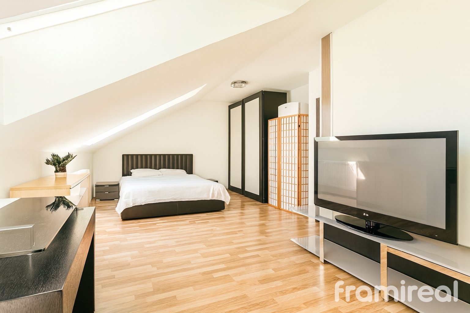 Prodej rodinného domu 5+kk se zahradou a terasou, Blučina – 15 min od Brna