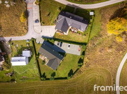 Prodej pozemku pro komerční výstavbu, 1 696 m²