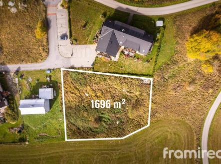 Prodej pozemku pro komerční výstavbu, 1 696 m²
