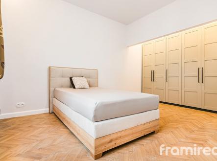 Pronájem bytu, 3+kk, 107 m²