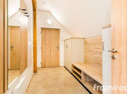 Pronájem bytu, 3+kk, 75 m²