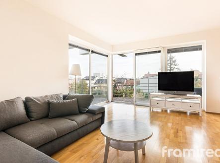 Pronájem bytu, 2+kk, 65 m²