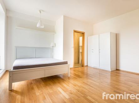Pronájem bytu, 2+kk, 65 m²