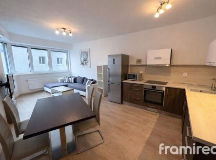 Pronájem bytu, 2+kk, 67 m²