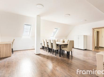 Pronájem bytu, 3+kk, 119 m²