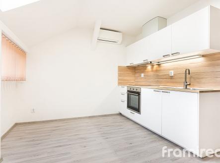 Pronájem bytu, 1+kk, 19 m²