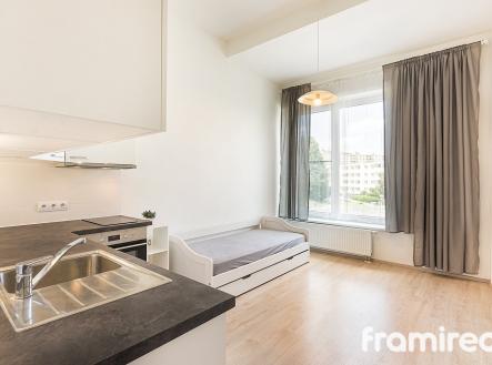 Pronájem bytu, 1+kk, 33 m²