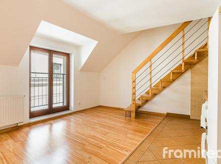 Pronájem bytu, 4+kk, 68 m²