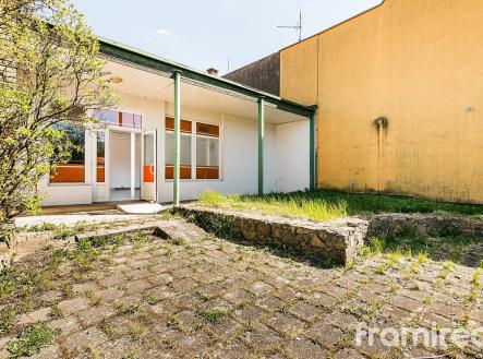 Prodej komerčního objektu, výroba, 245 m²