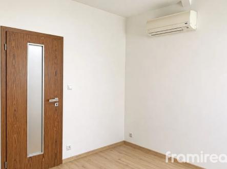 Pronájem bytu, 2+1, 70 m²