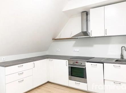 Pronájem bytu, 2+1, 70 m²