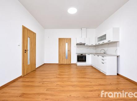 Pronájem bytu, 3+kk, 70 m²