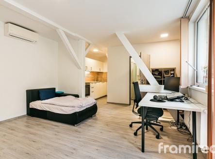 Pronájem bytu, 1+kk, 30 m²