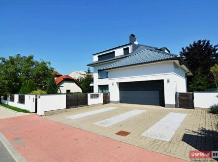 Prodej bytu, 4+1, 107 m²