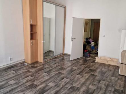 Pronájem bytu, 2+kk, 43 m²