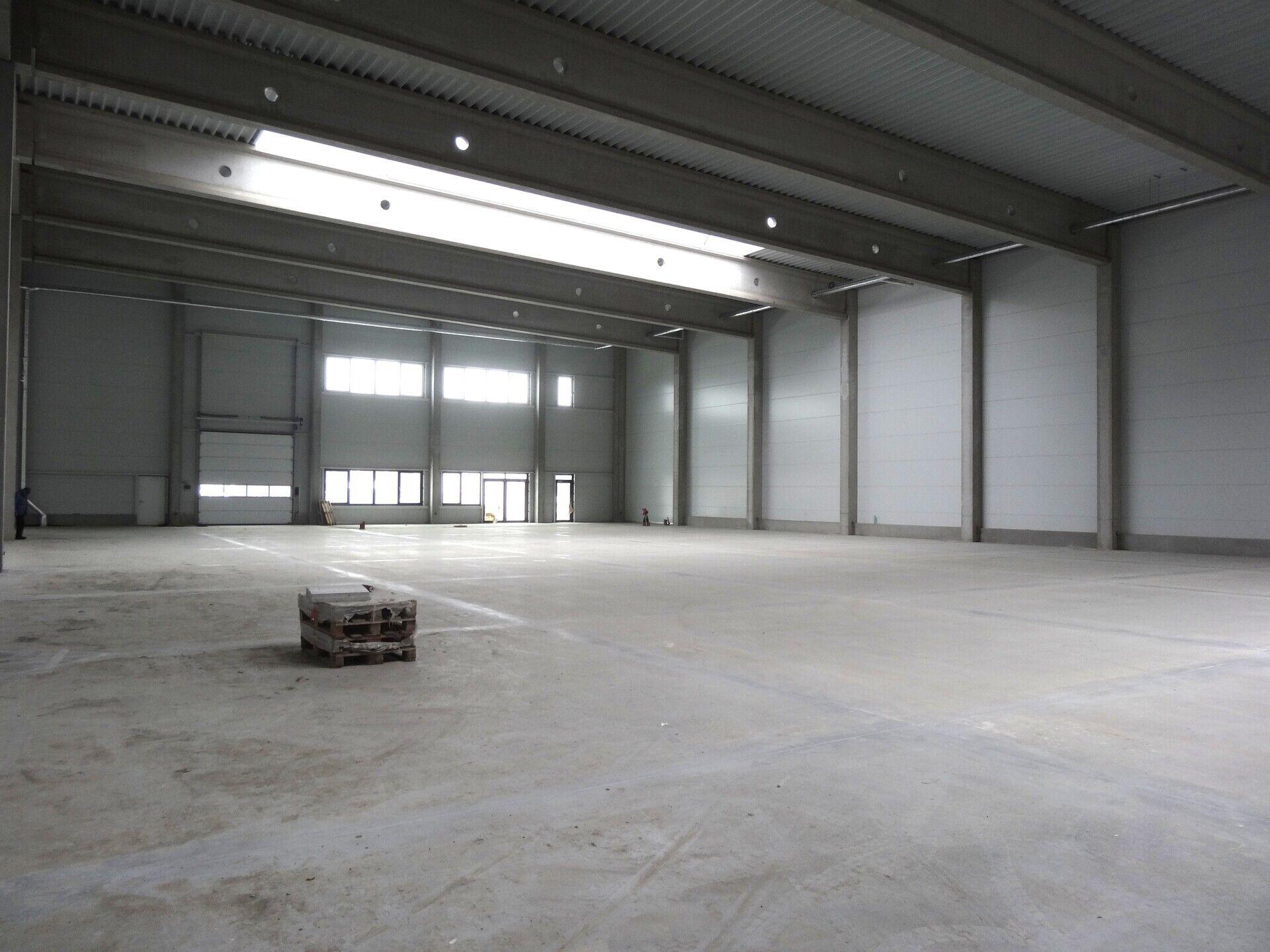 Pronájem skladové, výrobní haly