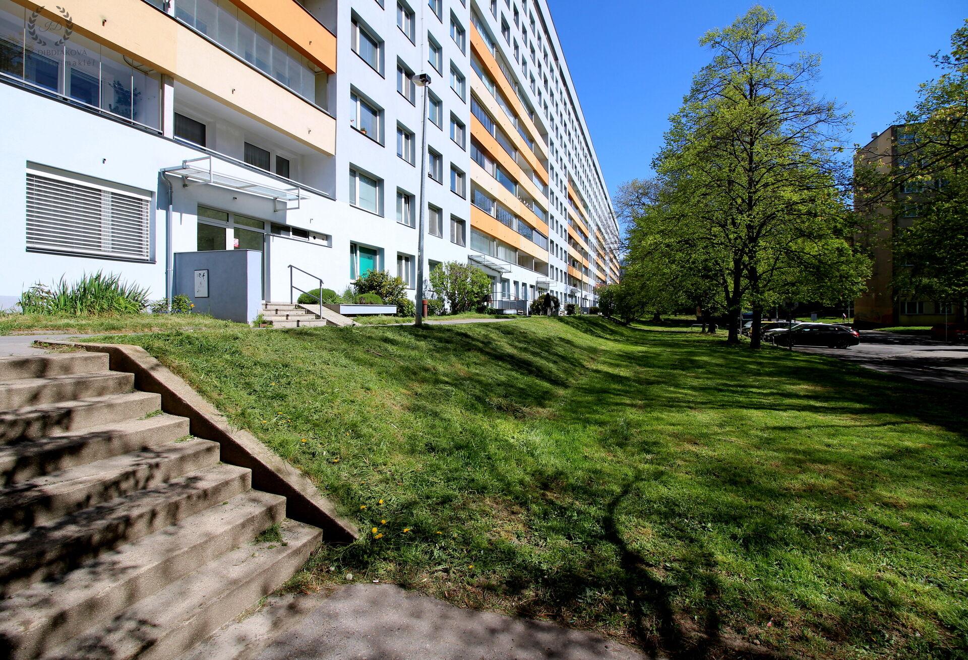 Pronájem bytu 3+1/L/S, ul. Vysočanská, Praha 9 - Střížkov