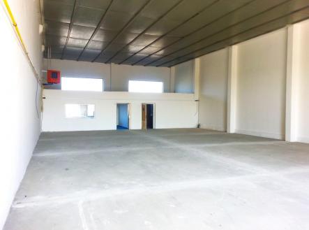 Pronájem skladovací prostor, 325 m²