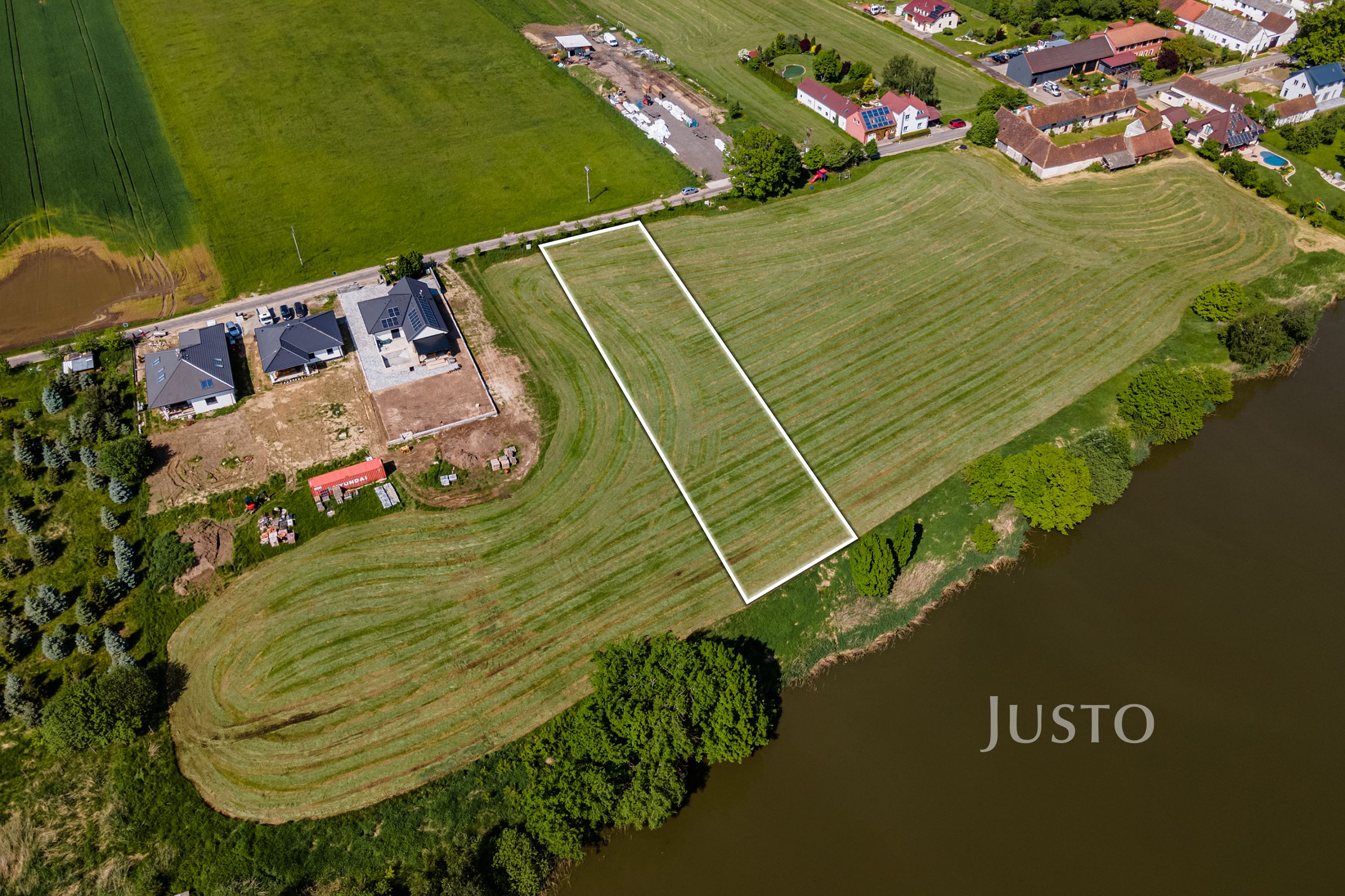 Prodej pozemku, 2368 m², Zálužice u Českých Budějovic