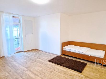 Pronájem bytu, 1+kk, 29 m²