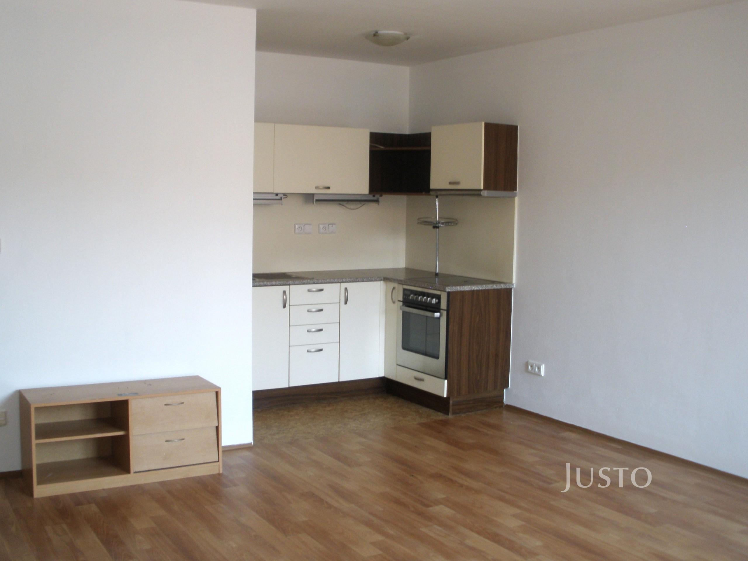 Pronájem 1+kk 35 m², Písek - Budějovická