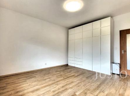 Pronájem bytu, 3+1, 90 m²