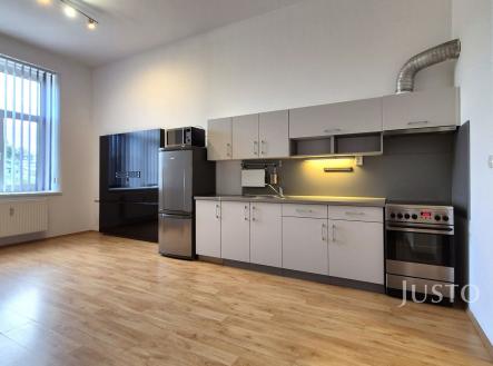 Pronájem bytu, 4+kk, 77 m²