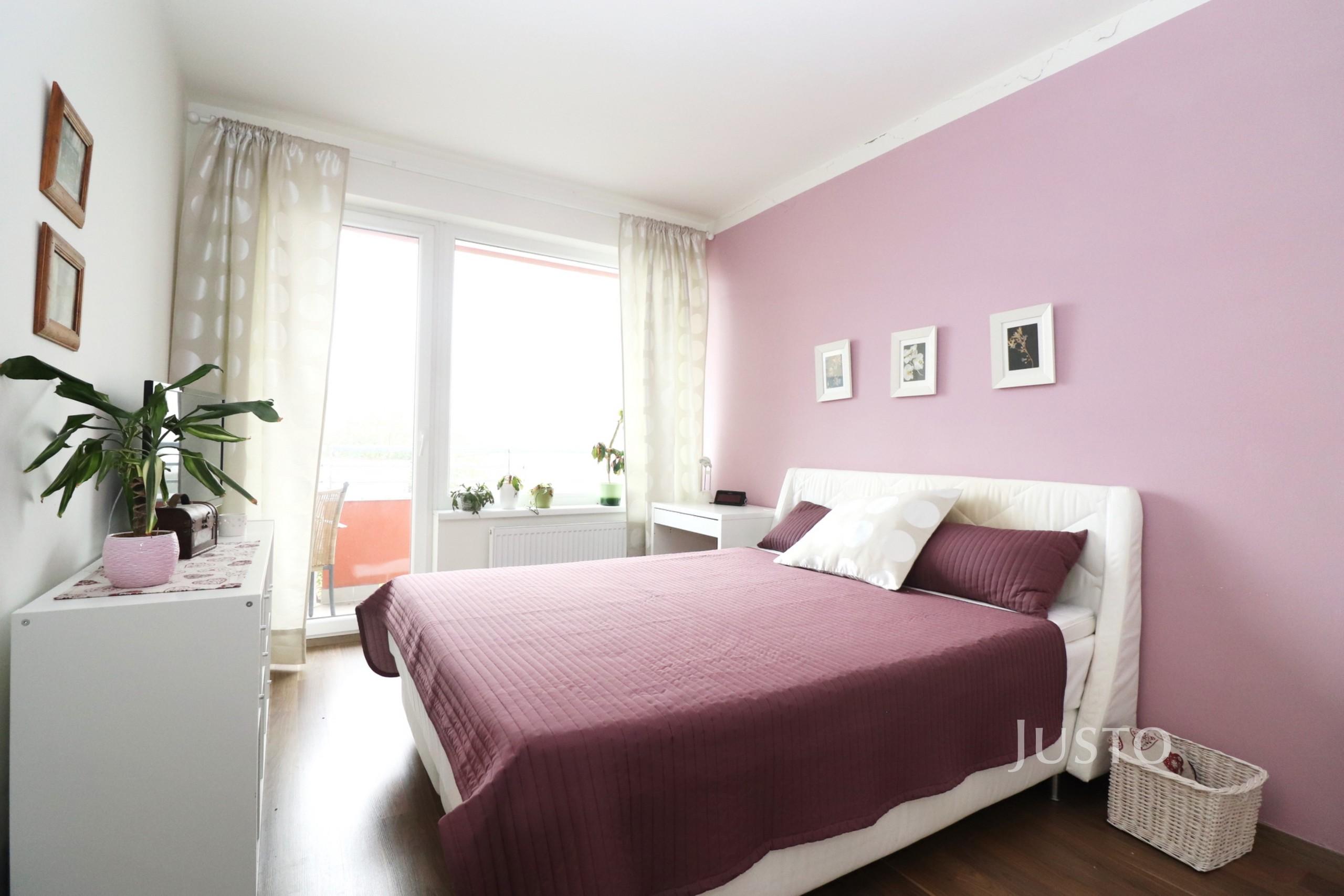 Pronájem 2+kk 59 m² + terasa 7 m² + parkování