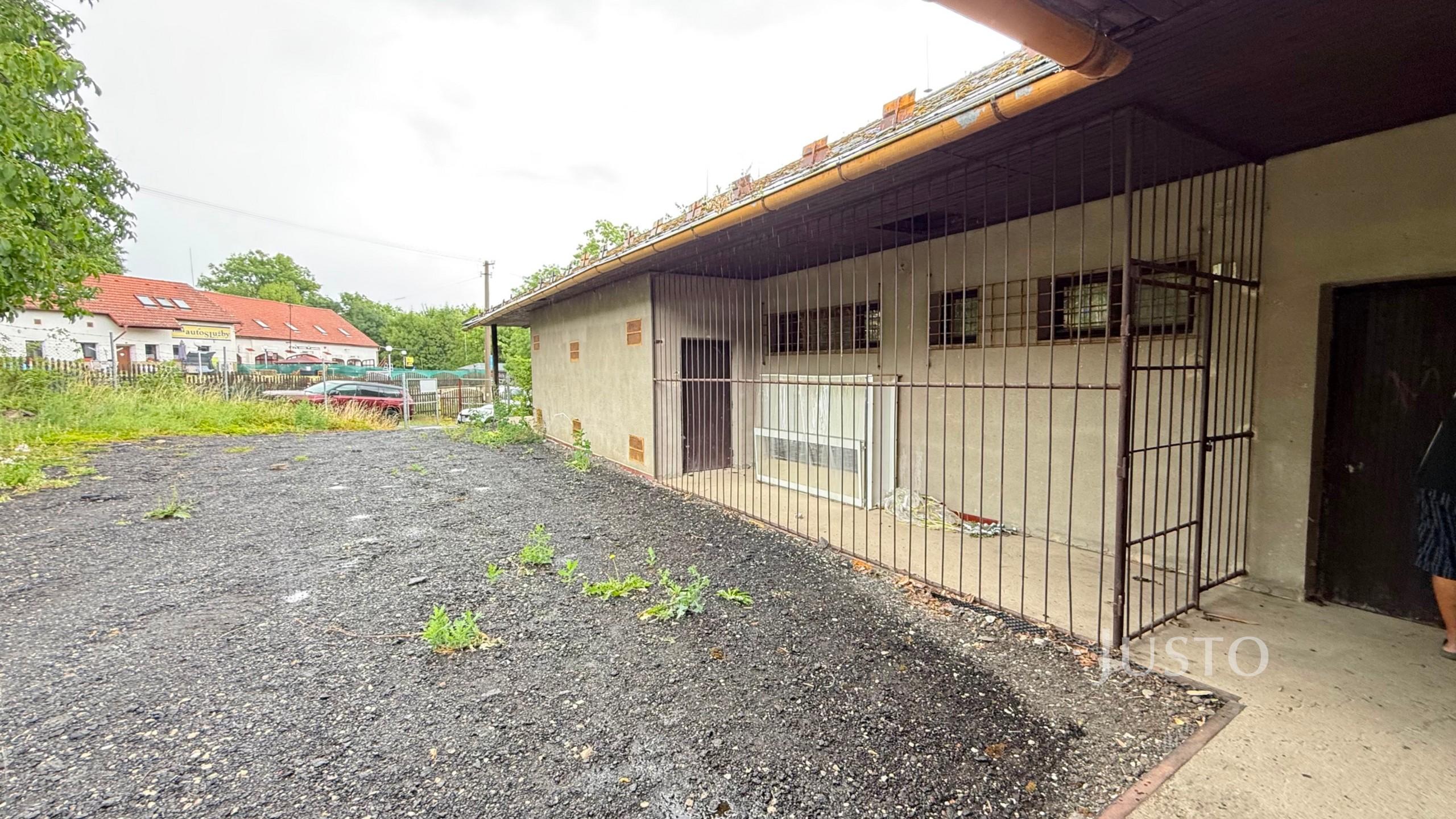 Pronájem skladů 280 m² s pozemkem 587 m²