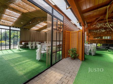 Prodej kanceláře, 290 m²