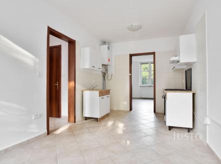 Prodej nájemního domu, 300 m²