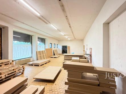 Pronájem skladovací prostor, 280 m²