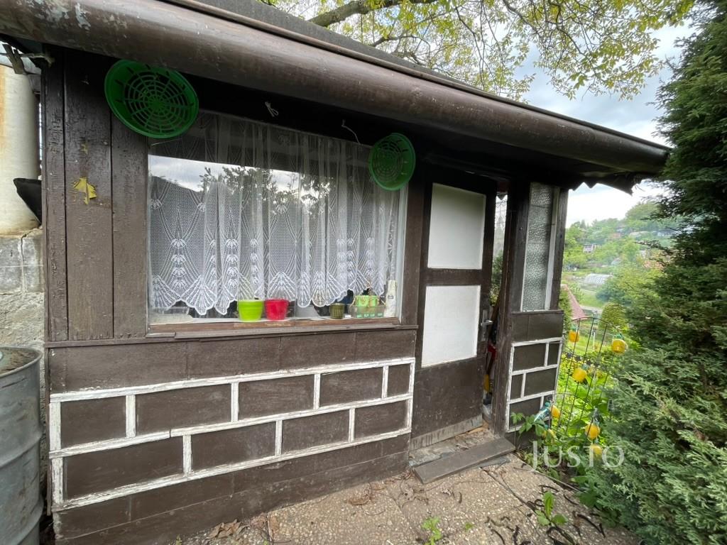 Prodej chaty 12 m² s pozemkem 400 m²