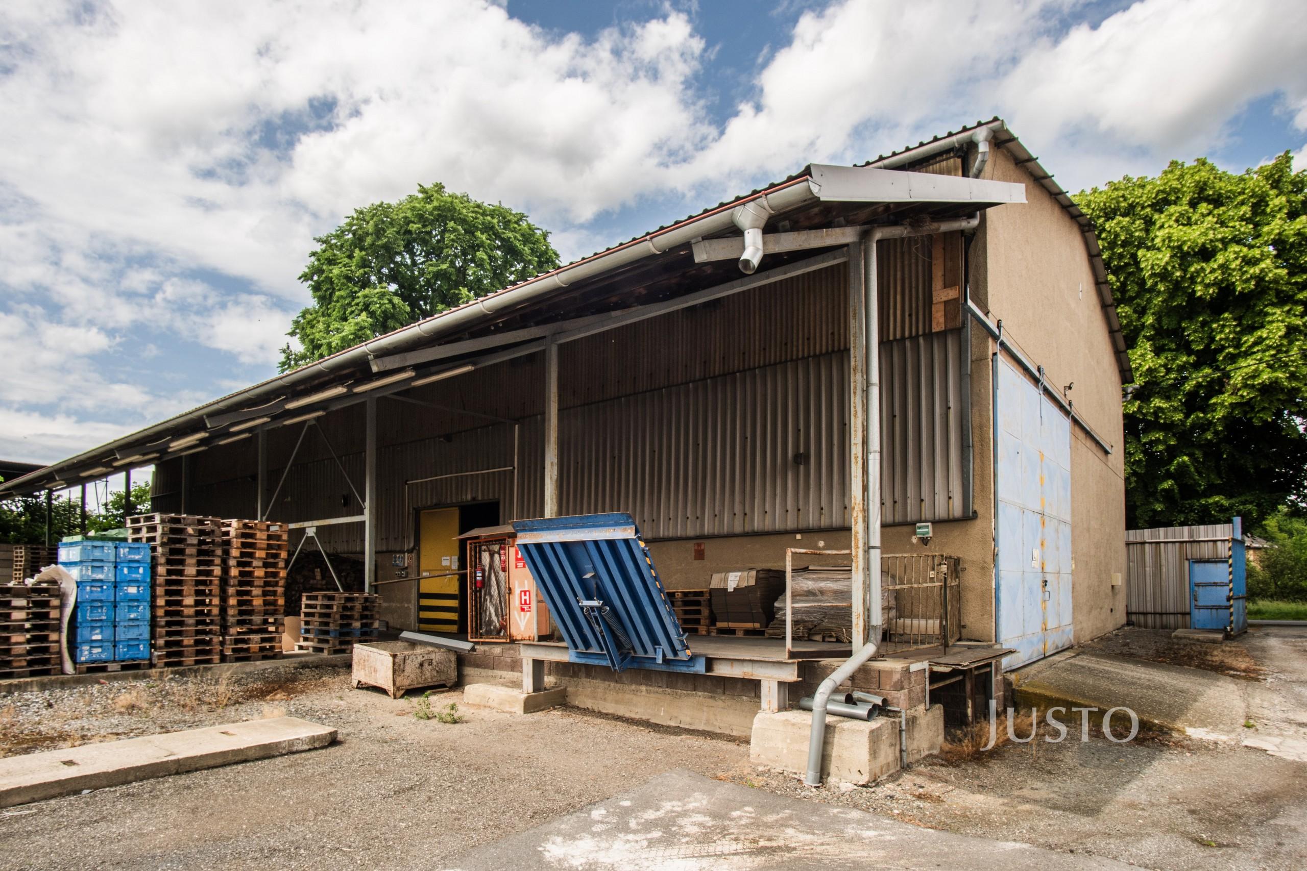 Pronájem skladů 482 m² s pozemkem 4541 m²