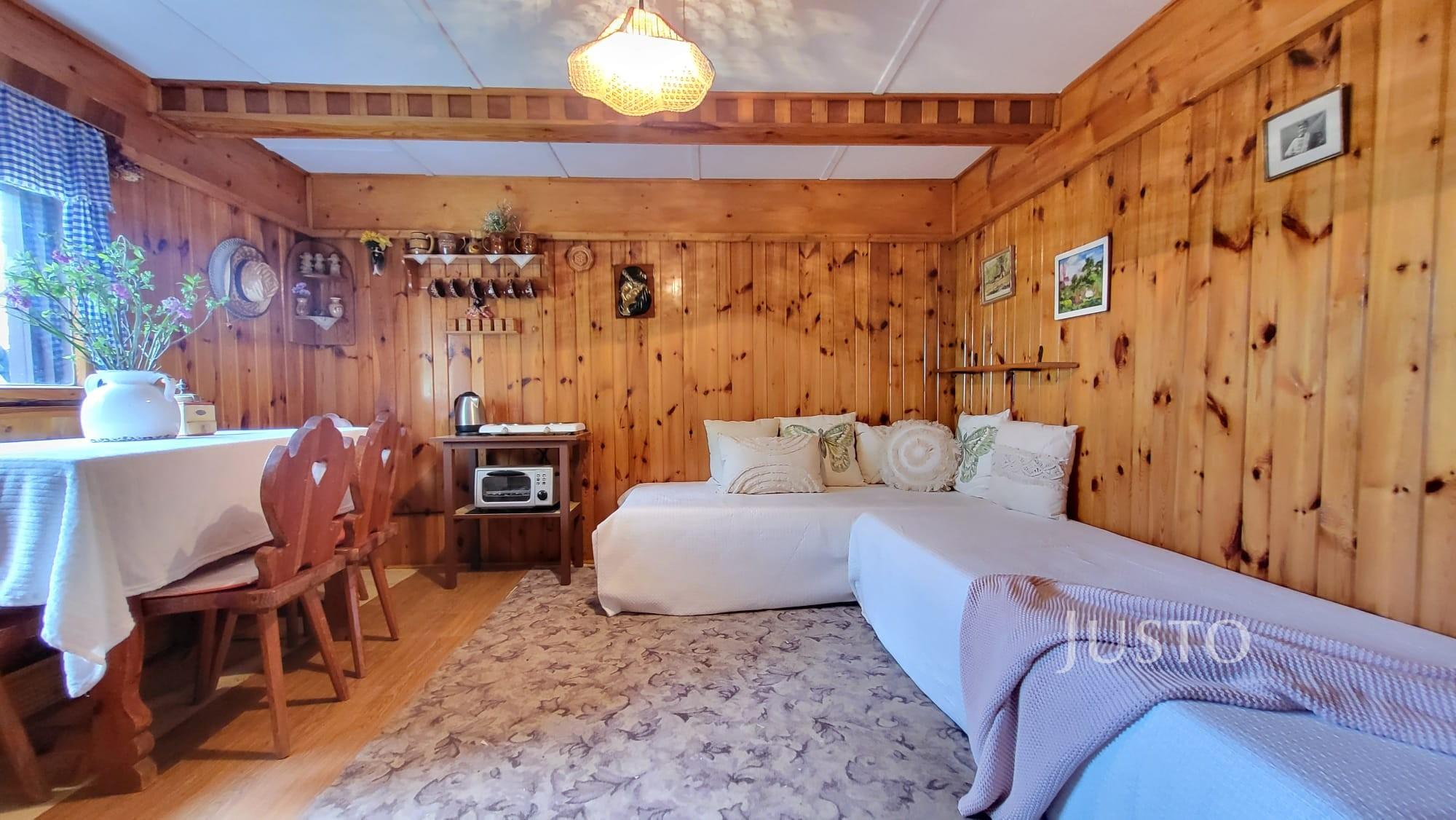 Prodej chaty 18 m² s pozemkem 415 m² + terasa 11 m²