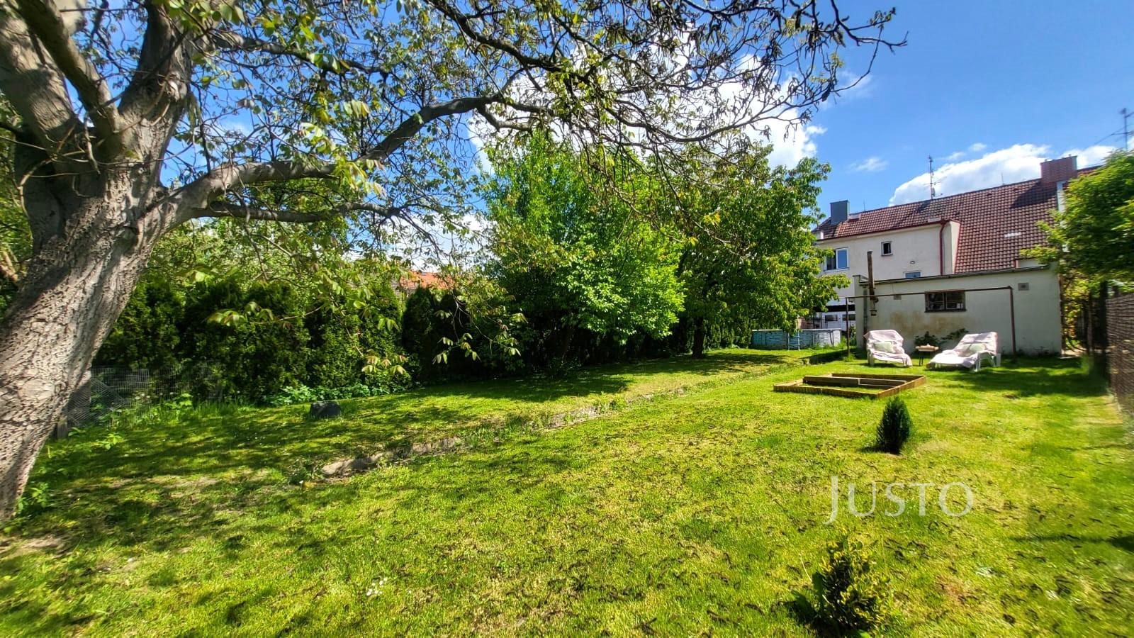 Prodej rodinného domu 231 m² s pozemkem 335 m²