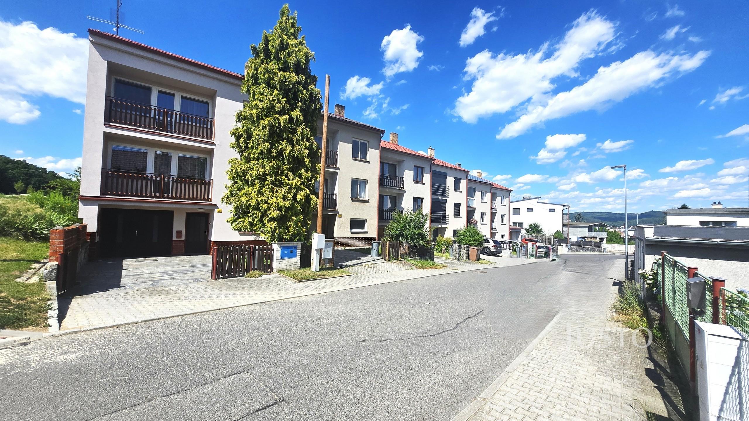 Prodej rodinného domu 183 m² s pozemkem 400 m² + balkón