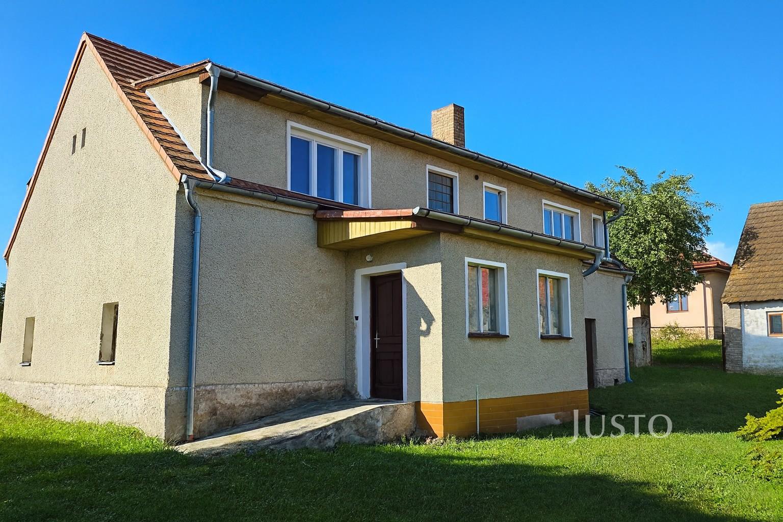 Prodej rodinného domu 98 m² s pozemkem 735 m²