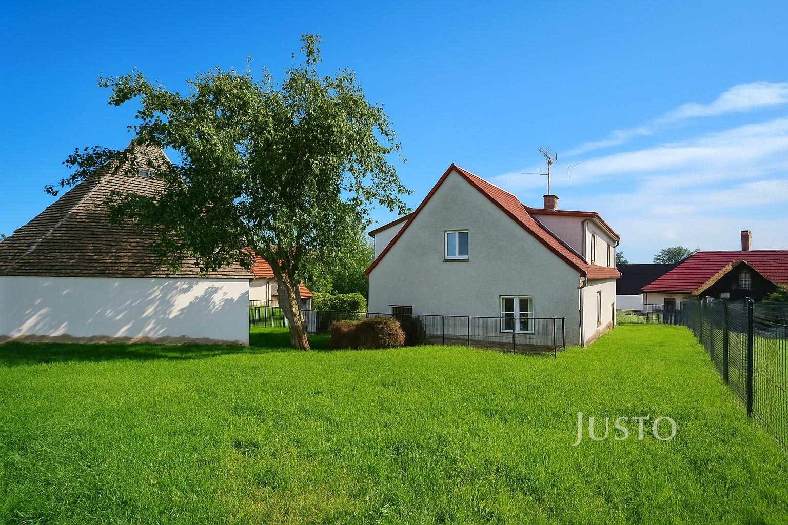 Prodej rodinného domu 98 m² s pozemkem 735 m²