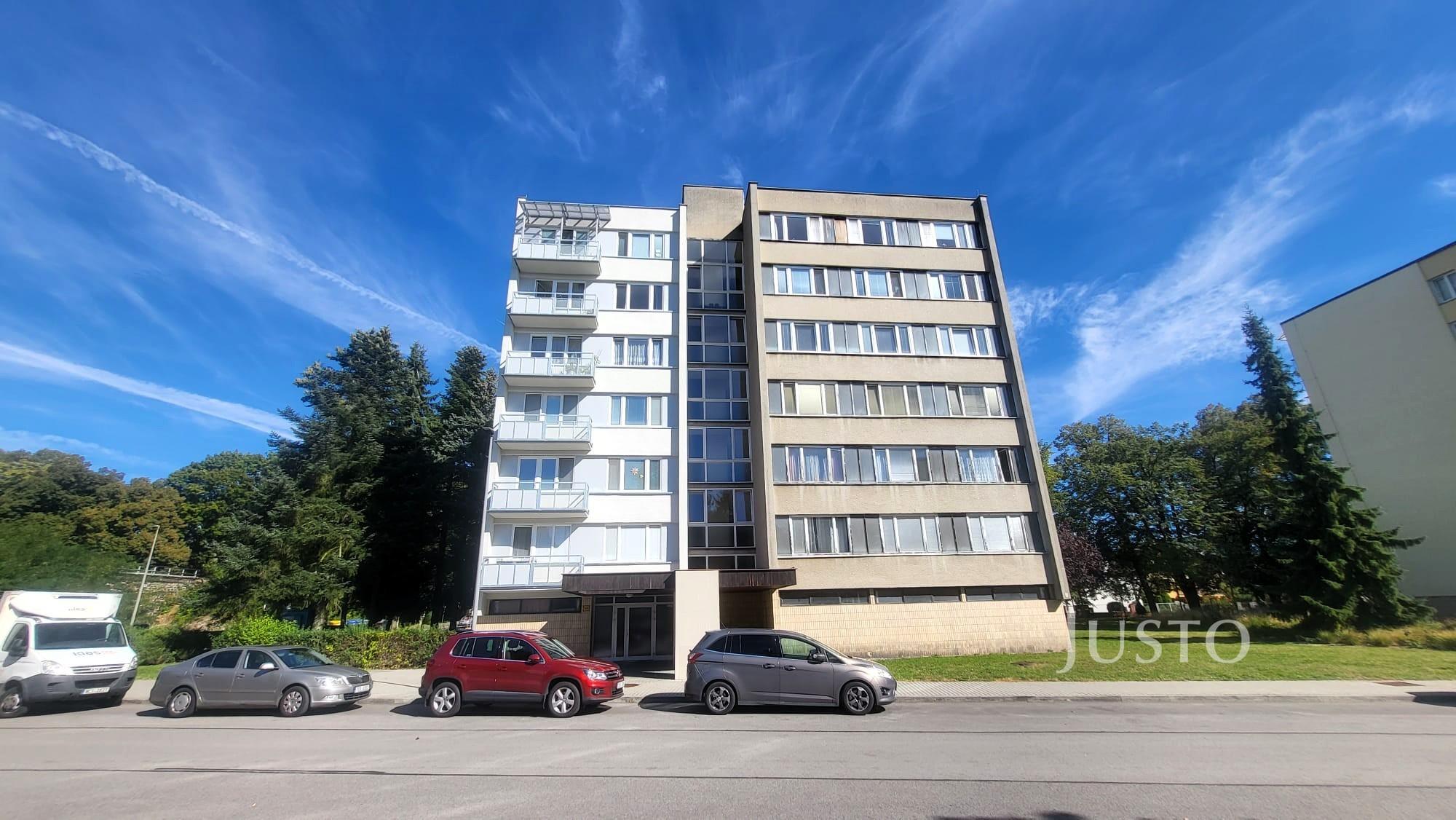 Prodej 3+1 90 m² + balkón 3 m²